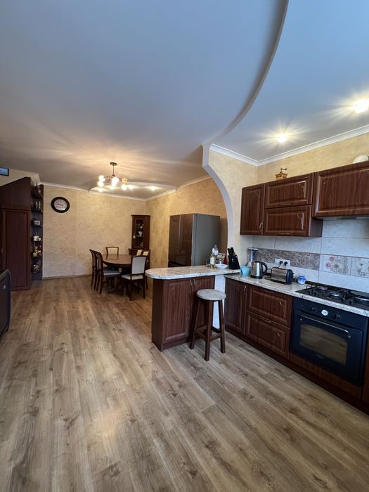 Продаж таунхаусу котеджу в с. Ременів близько до Львова