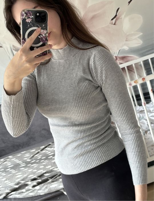 Szara dopasowana bluzeczka/półgolf r.XS/S