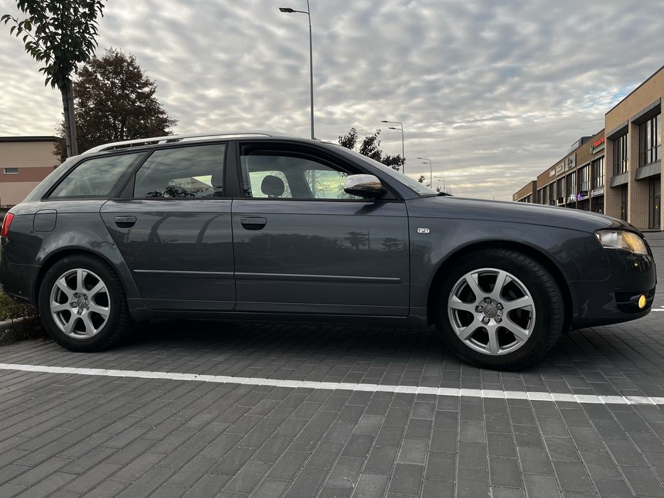 Продам Audi a4b7 2.0