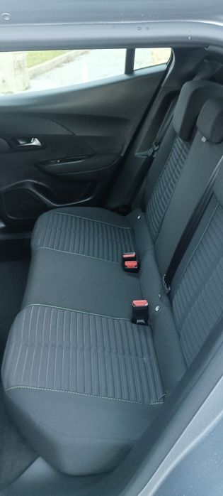 Peugeot 2008 HÍBRIDO com apenas 11500  Km