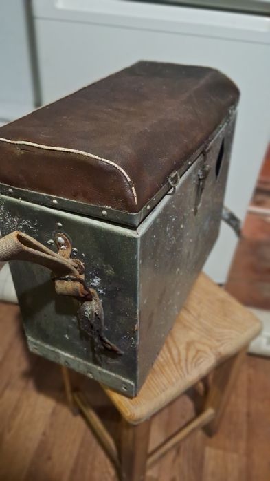 Ящик рыбака для зимней ловли рыбалки