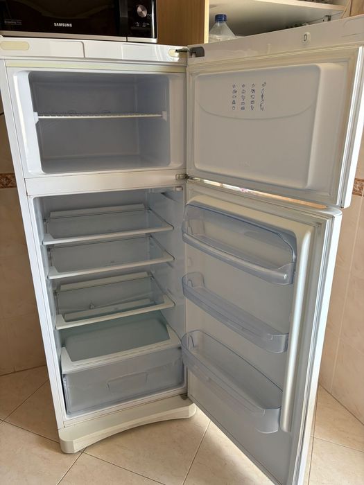 Frigorífico Indesit