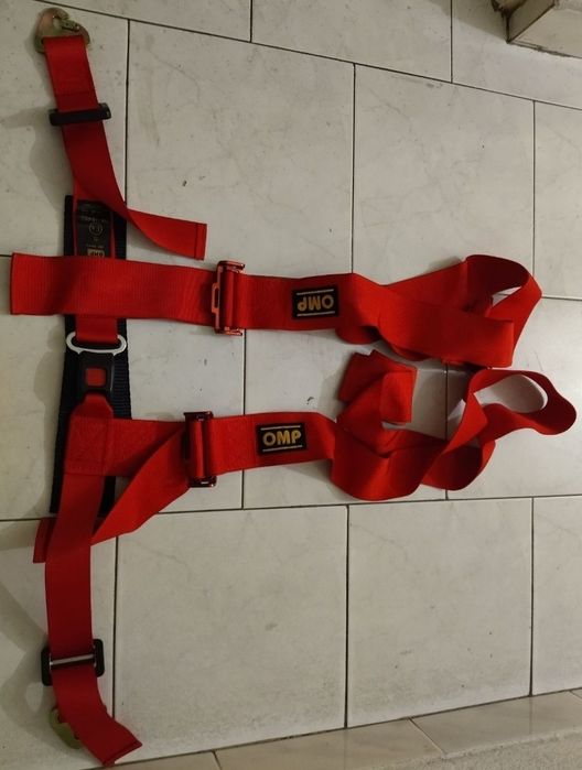 Cintos OMP originais 4 pontos novos