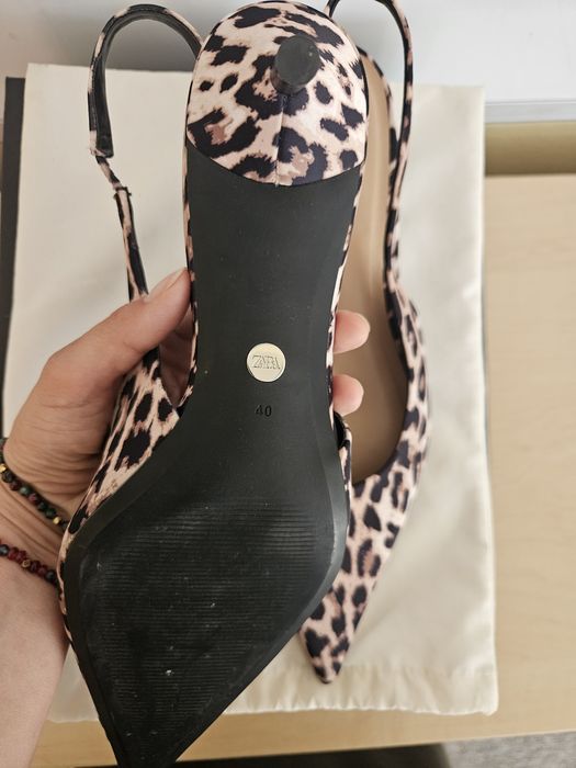 Czółenka panterka cętki Zara szpic obcas