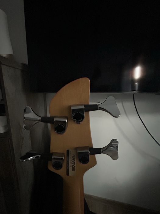 Gitara basowa Fernandez