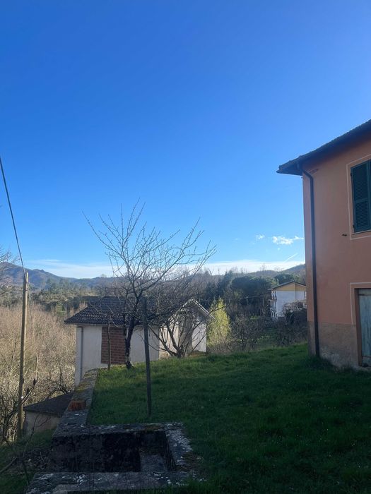 Затишний заміський будинок у Тавароне, Італія, 5.8 гектарів землі