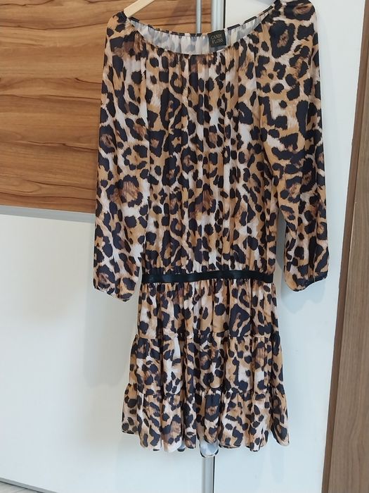 Sukienka midi w panterkę rozm.38/40.