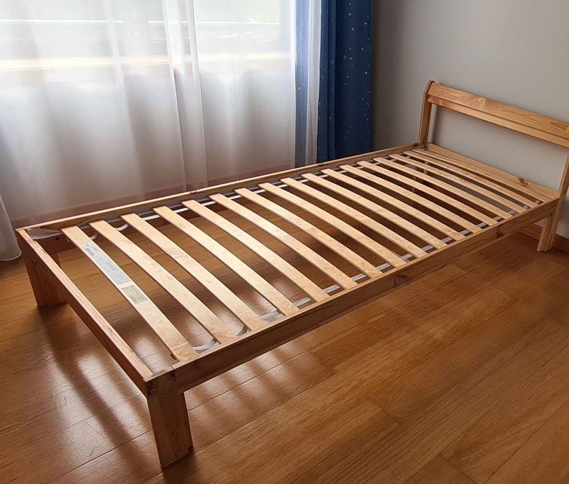 Estrado de ripas Ikea Luröy 90x200