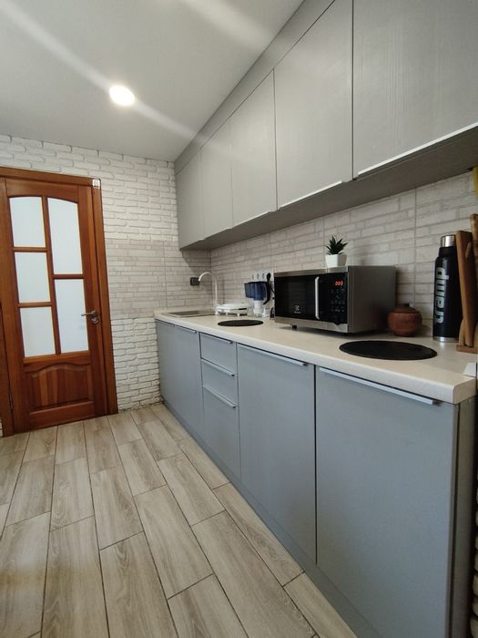 Продаж гарної частини будинку в комфортному р-ні Сєдова. Новинка!