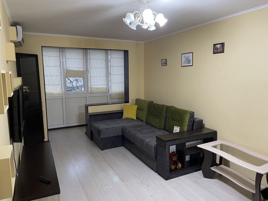 Подобово. Власник. Біля ТРЦ Глобал. Звітні документи