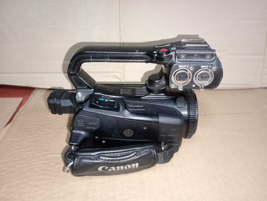 Відеокамера Canon XA-25
