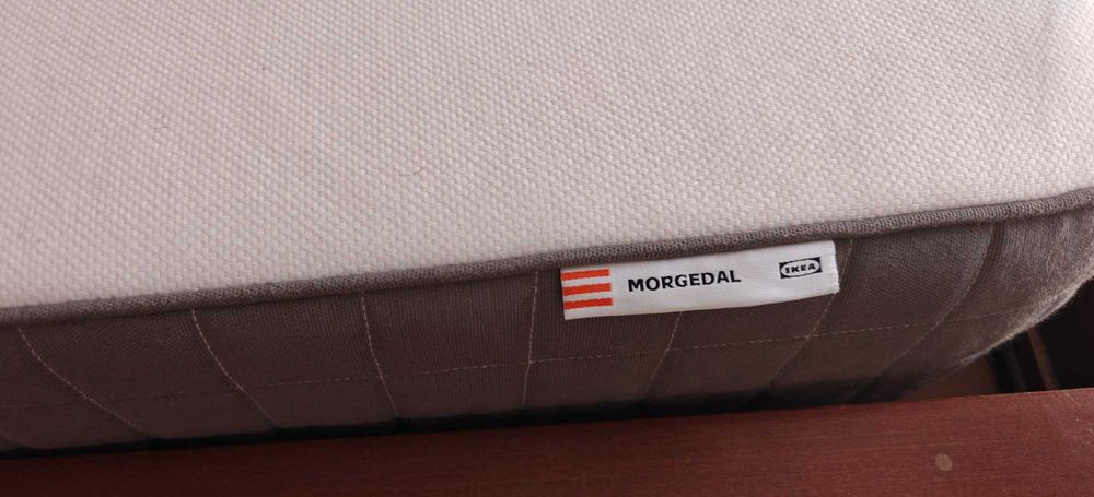 Mobília de quarto, cama 160x200 + colchão + mesas de cabeceira