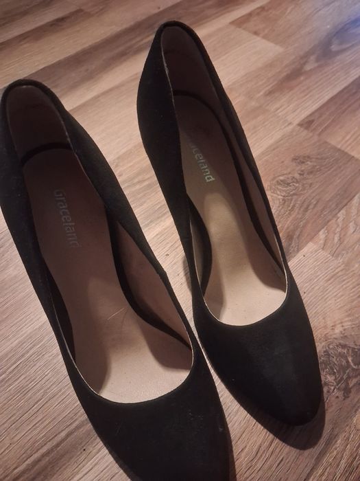 Szpilki Czarne zamszowe