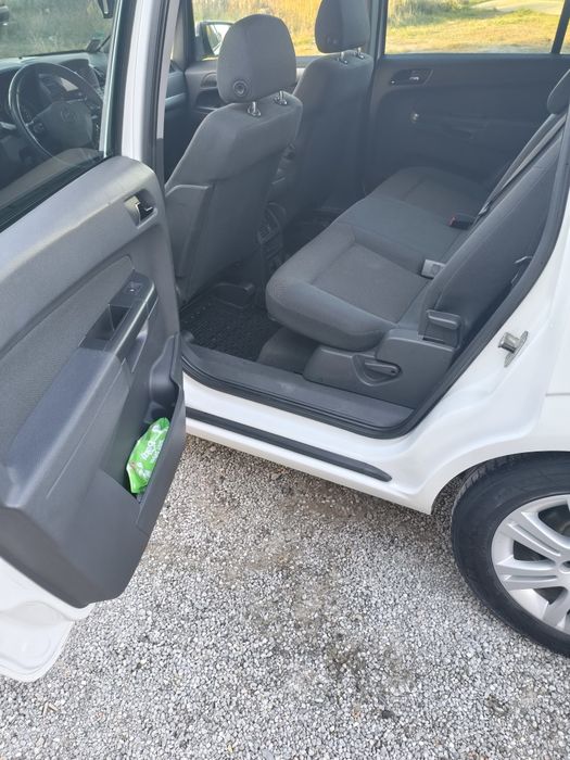 Opel Zafira 2012