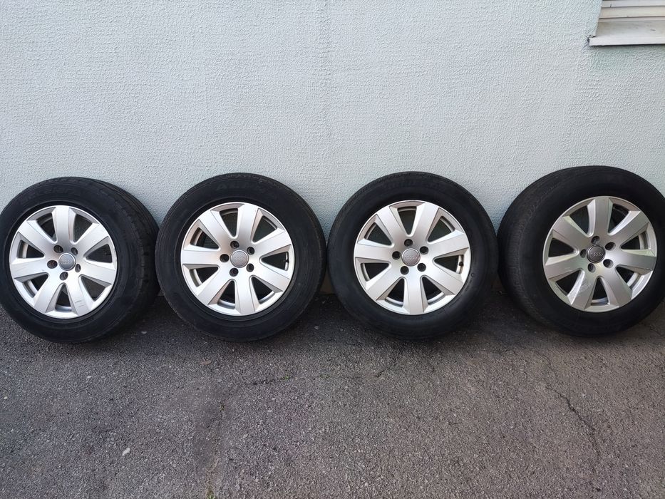 Продам комплект оригінальних дисків від АУДІ А6С6 з резиною