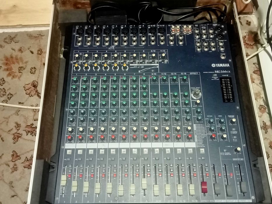 Mesa de mistura yamaha