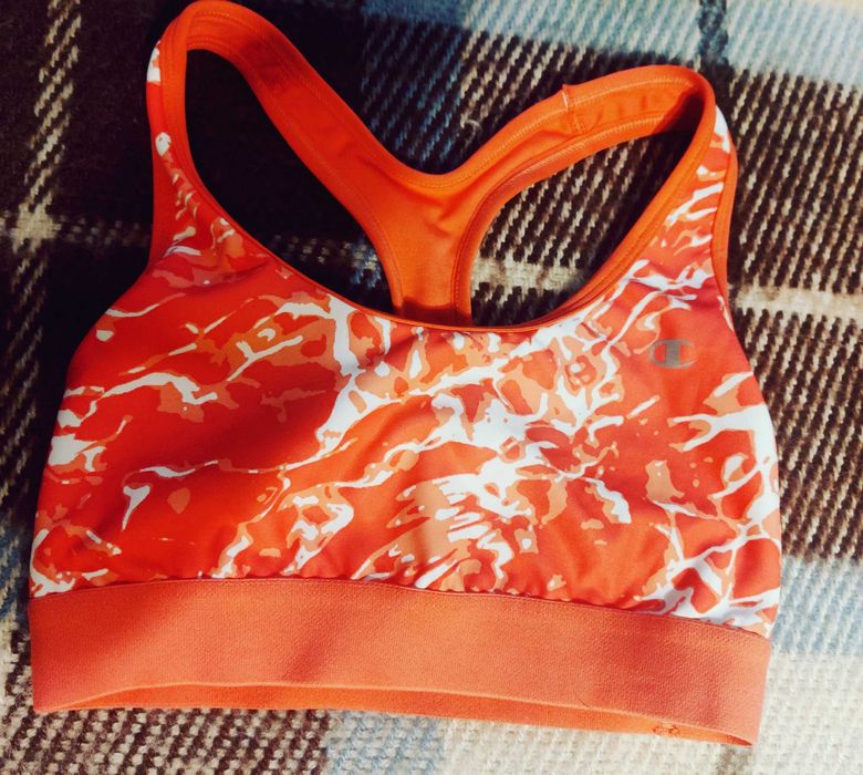 Топ для занятия спортом и бриджи