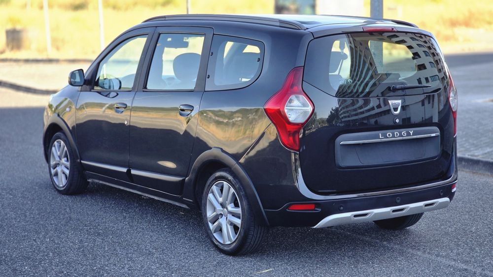 Dacia Lodgy 7 Lugares STEPWAY - *Nacional* 1.5dci 110cv