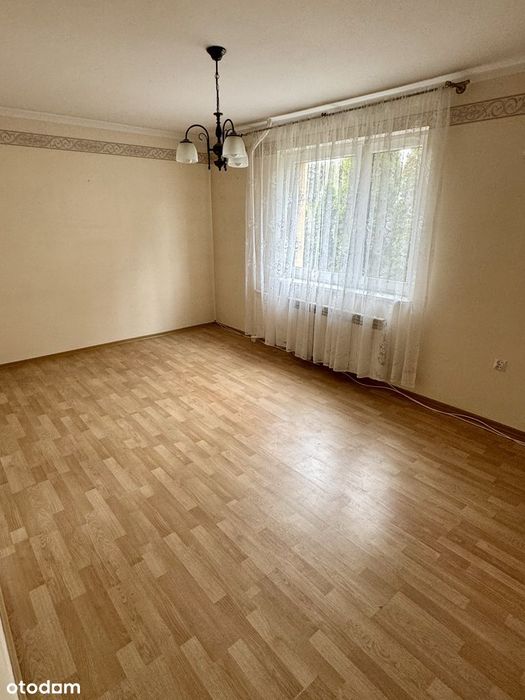 Duży i przytulny dom z ogrodem i garażem