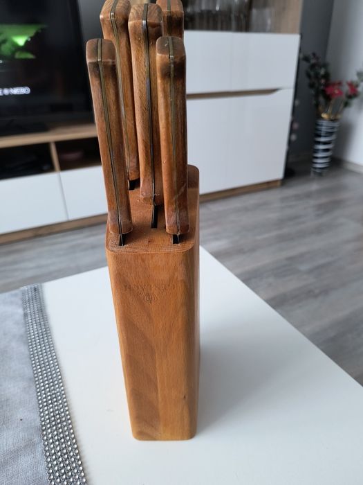 Komplet noży kuchennych w bloku