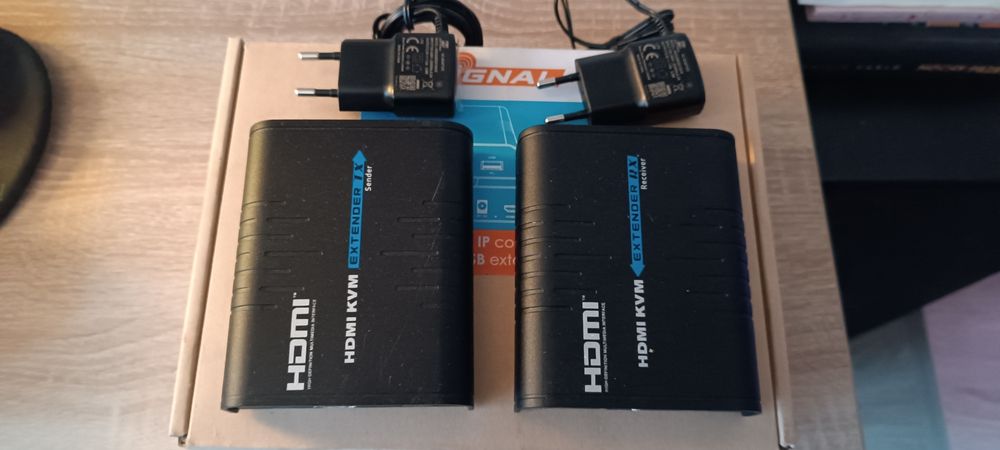 Rejstrator Novus, switch, kamera ×2, konwerter.