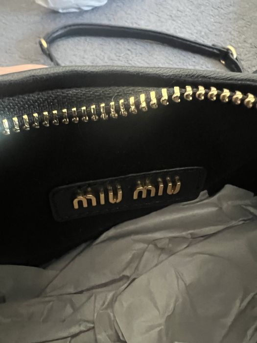 Czarna Torebka Miu Miu