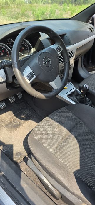 Opel Astra GTC 1.7 CDTI