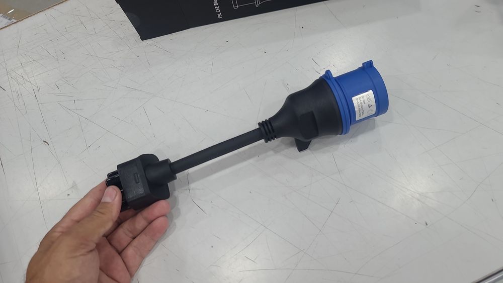 Tesla 32A хвостовик подходит к зарядке 2 генерации