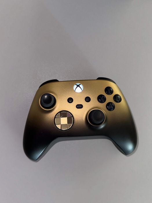 Полный комплект. Microsoft Xbox Series X 1TB + Доп.Геймпад