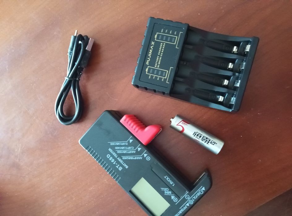 Carregador de pilhas + avaliador de pilhas