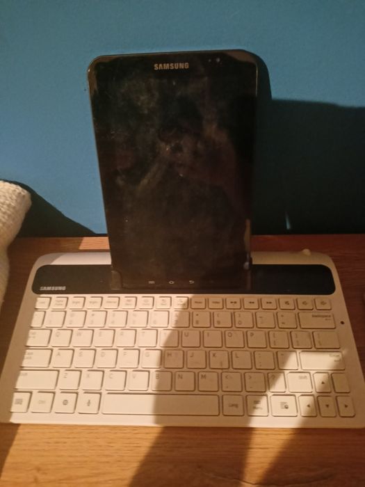 Tablet z klawiaturą samsung
