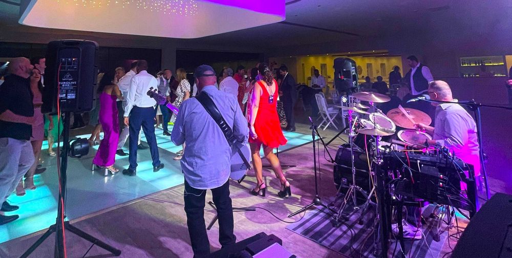 Banda HappyHour - Música ao vivo para Casamento ou Festa