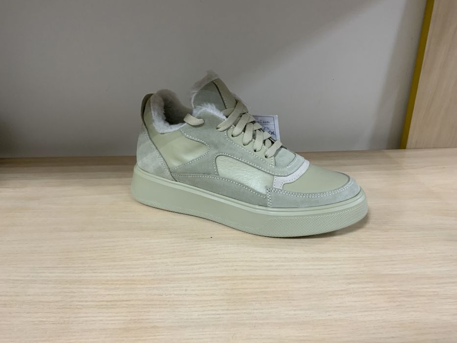 Женские зимние кроссовки кеды