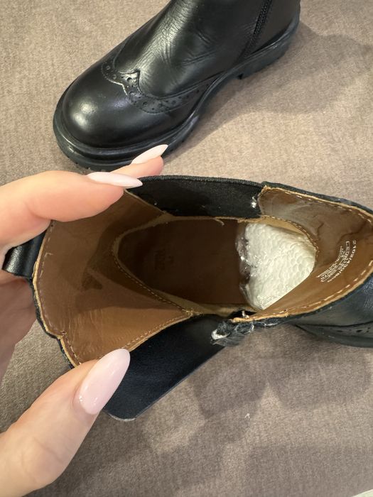 Продам ботинки кожа zara
