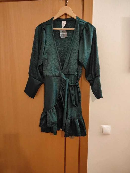 vestido de estilo wrap dress (envelope) no tamanho S/M