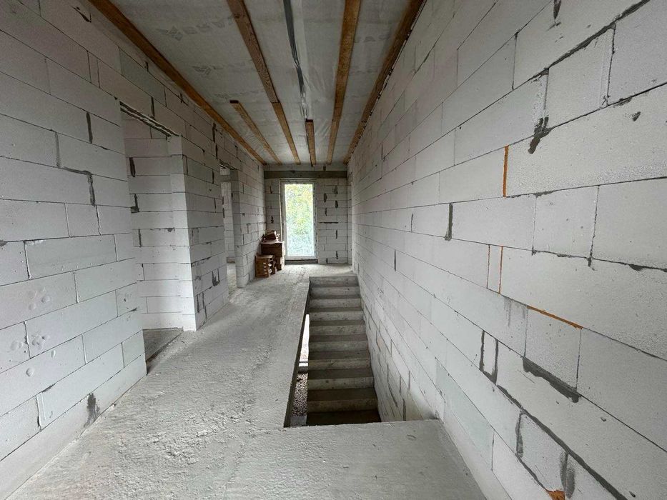 Продаж СУЧАСНОГО  ОСОБНЯКА  з ГАРАЖЕМ  та власною ділянкою 5 соток