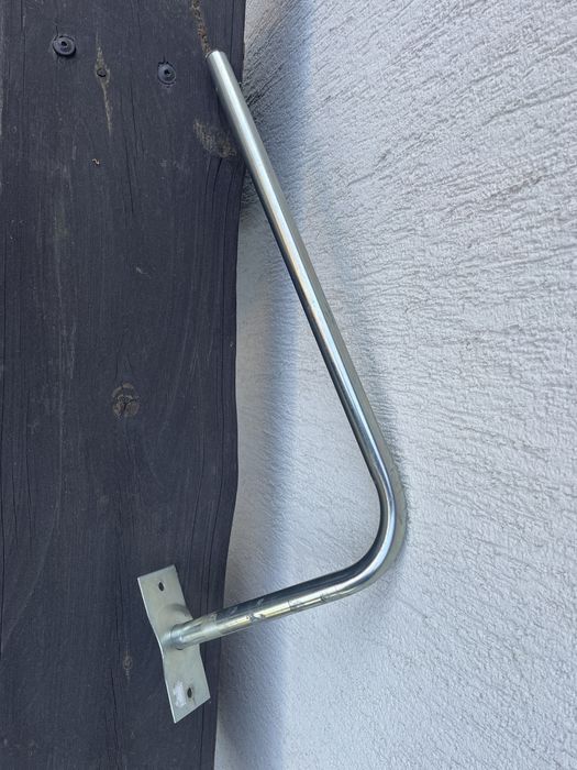 Maszt antenowy uchwyt natynkowy ok 58cm