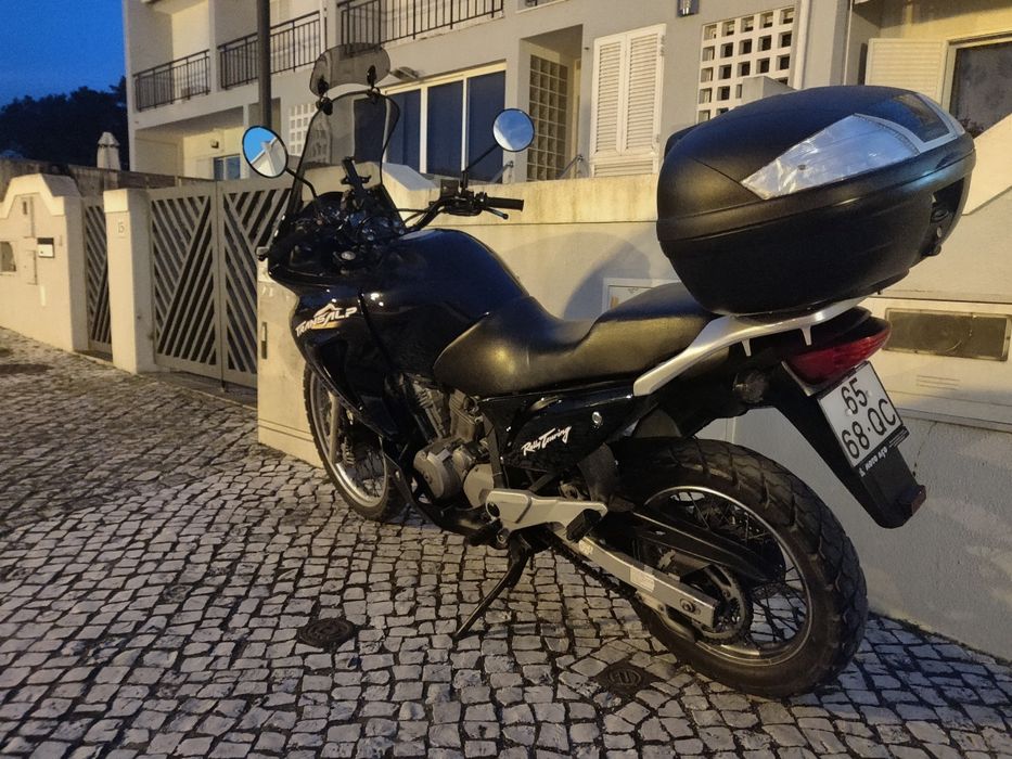 Transalp 650 pra ir até ao fim do mundo