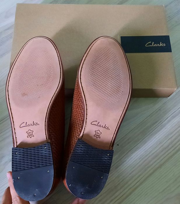 НОВІ літні туфлі лофери Clarks