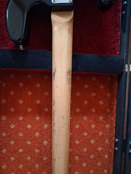 Gitara basowa Fender Jazz Bass + case