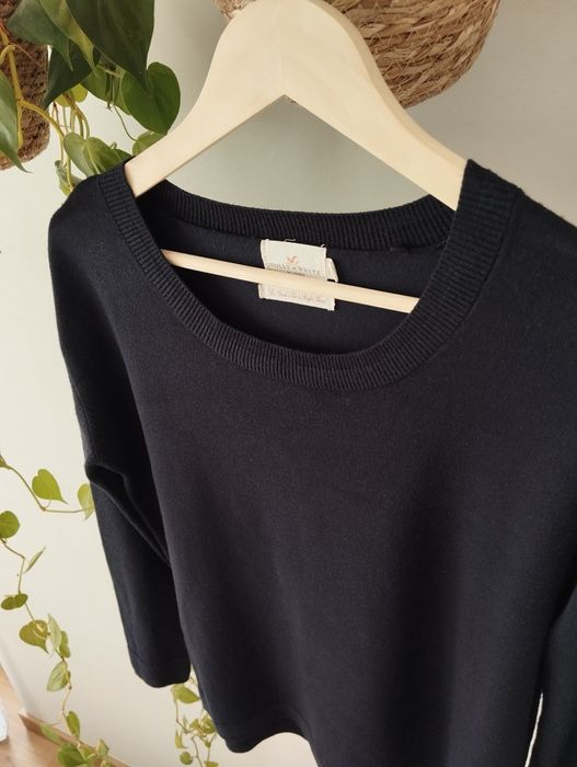 Bluzka dzianinowa, cienki sweter, z wiskozy, granatowa, luźniejszy fas