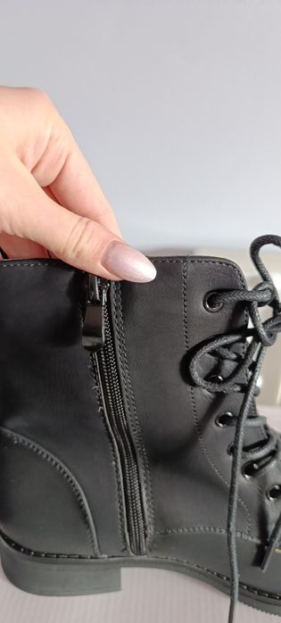 Czarne ocieplane traperki 40,41