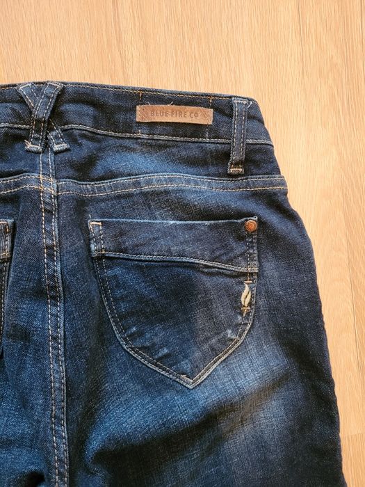 Markowe oryginalne jeansy damskie Blue Fire rozm. 27/30 (36/S) push-up
