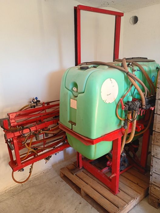 Opryskiwacz Bury 600 l 15 metrów belka hydraulicznie podnoszona ATEST