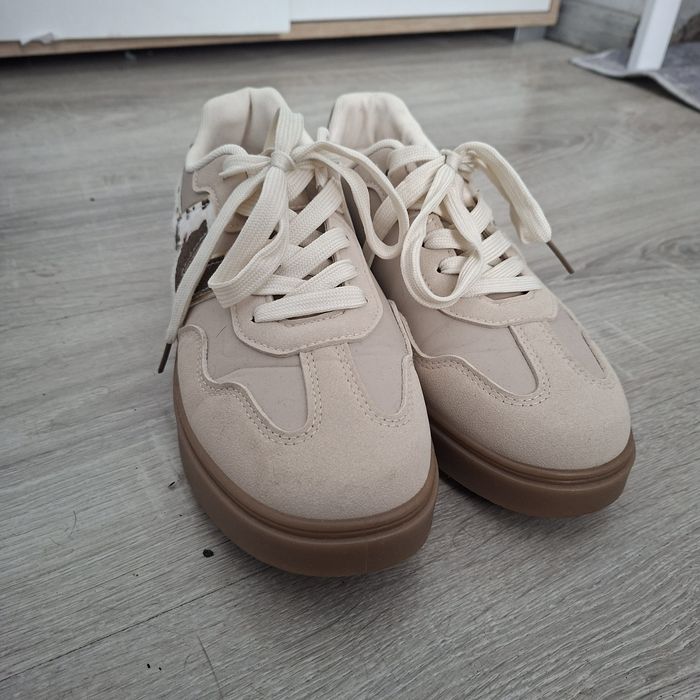 Buty damskie na platformie
