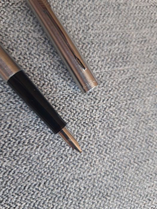 Caneta de tinta permanente "PARKER"