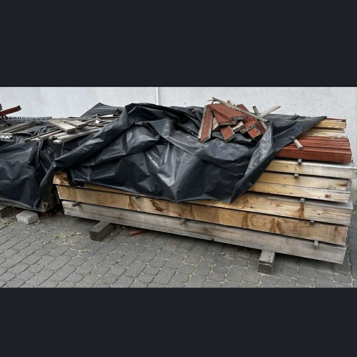 SPRZEDAM CAŁOŚĆ kantówki 50 belek drewnianych drewno