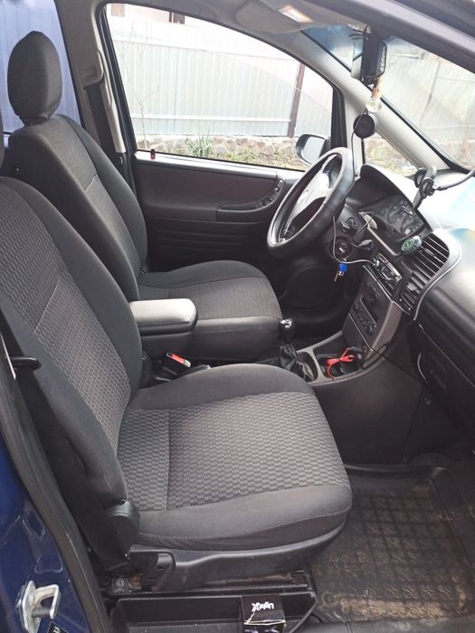 Продам Опель Зафіра А 2003 р 2,2 дсі