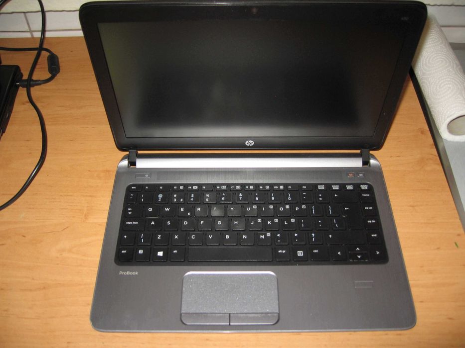 Laptop tablet  nowe i lezaki magazynowe szkoła studia biuro  praca gra