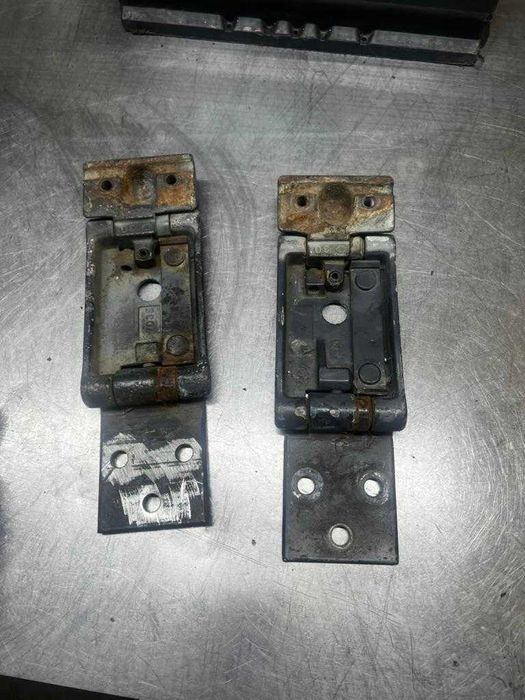 Петля задн. дверей Mercedes Sprinter 901 903 Volkswagen LT 35, Днепр